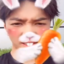 张艺兴狂啃胡萝卜视频播放手机版5.0.1 安卓美拍版